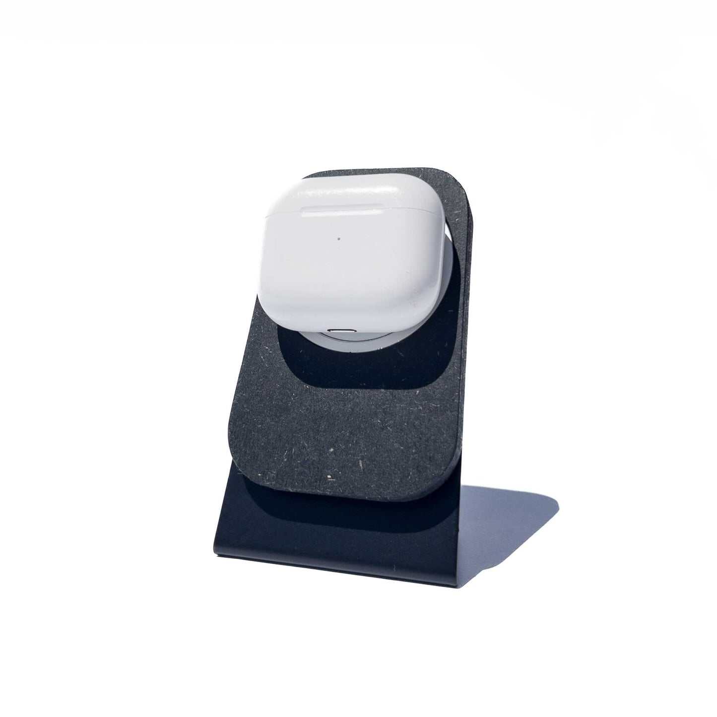 MagSafe Stand - Black on Black