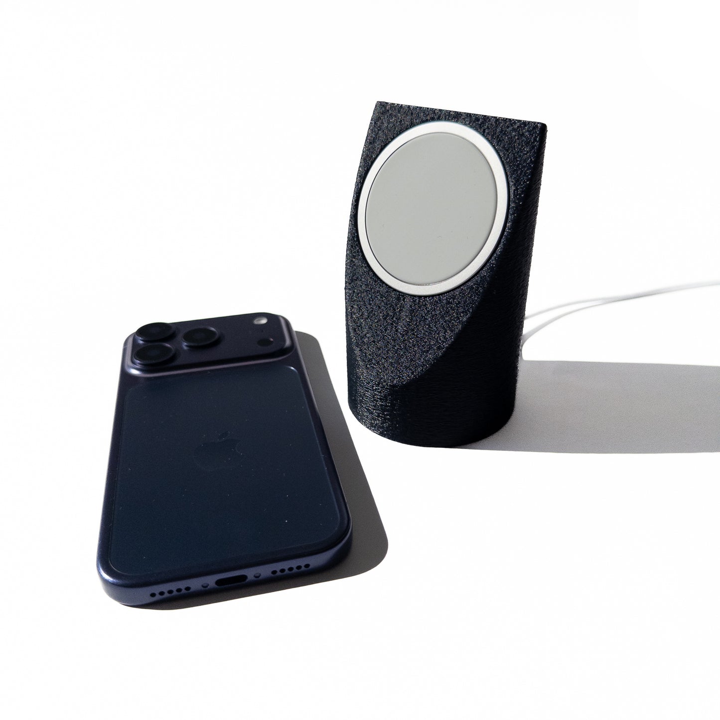 MagSafe Charging Stand - iPhone 17 Pro Colors