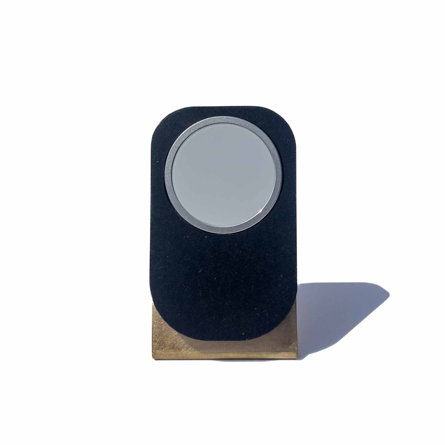 MagSafe Stand - Black on Brass
