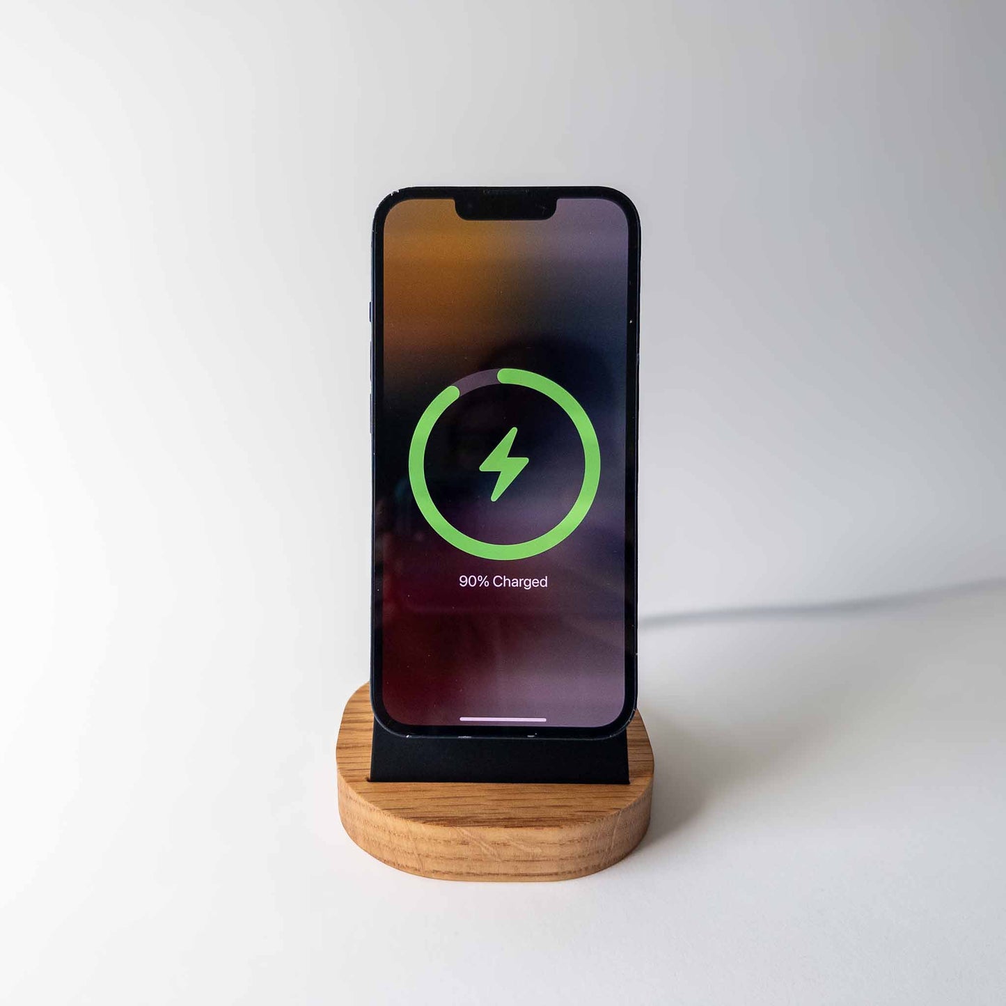 Oaky Charging Stand